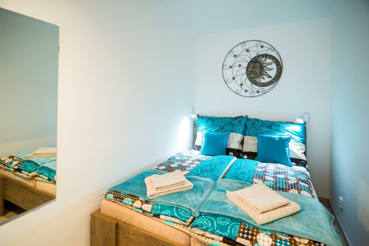 Nice Home To Stay At Prague Close To Castle With Terrace And Garden Bagian luar foto