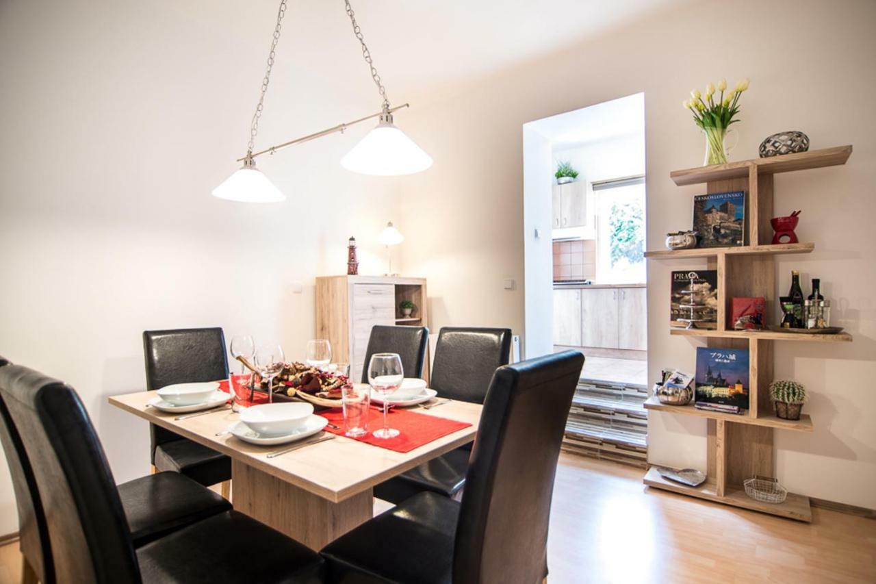 Nice Home To Stay At Prague Close To Castle With Terrace And Garden Ruang foto